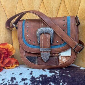 NEW Catchfly Cowhide Patchwork Denim Inlay Crossbody Saddlebag Western Purse